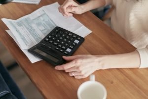 Financiei uma sala comercial mas os juros estão altos demais